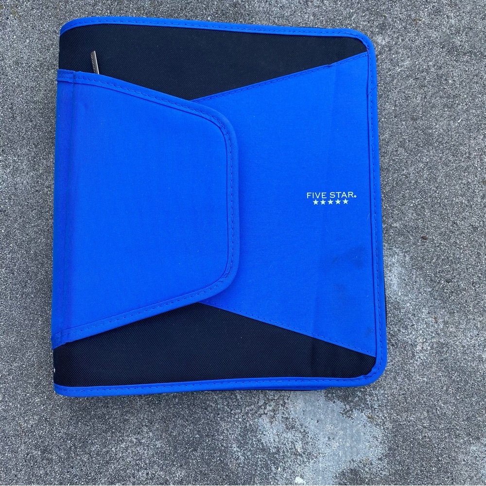 Blue Five Star Zipper Binder Like New